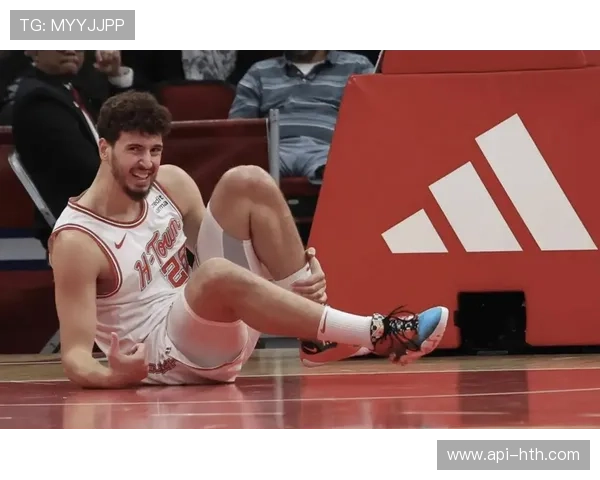 亚当斯脚踝伤势恢复情况，火箭内线轮换受影响